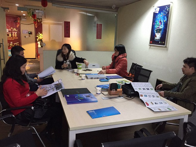 陽光客戶到訪友情漆 陽光客戶到訪友情漆