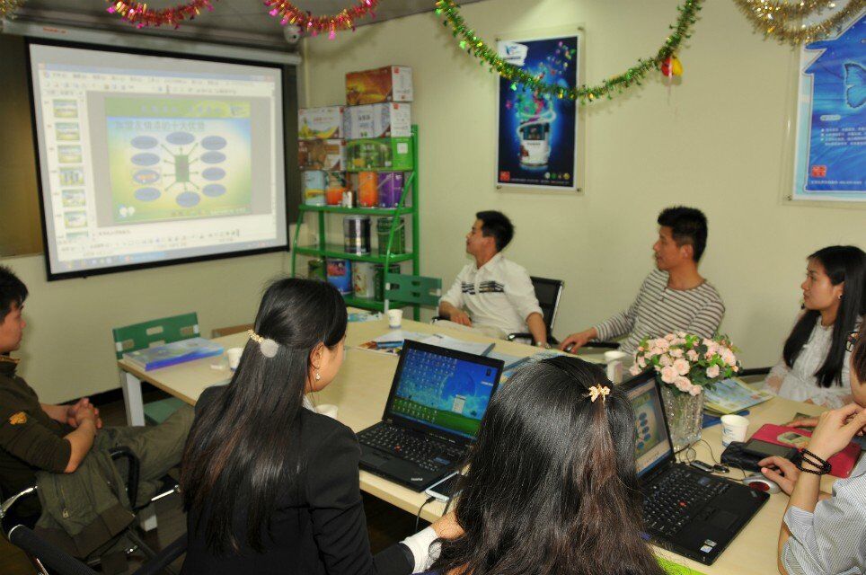 友情漆加強培訓服務,提升加盟商經營能力 友情漆加強培訓服務,提升加盟商經營能力