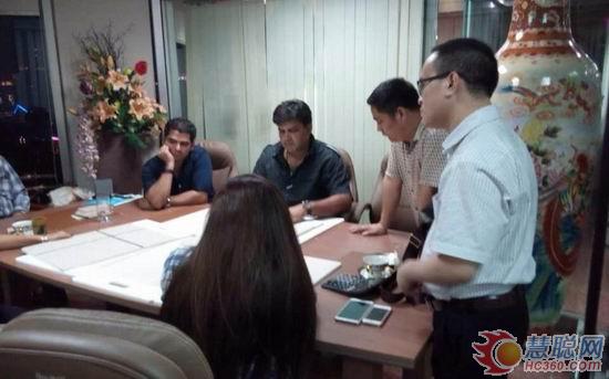 次日再次會面,洽談涂料工程細節(jié)